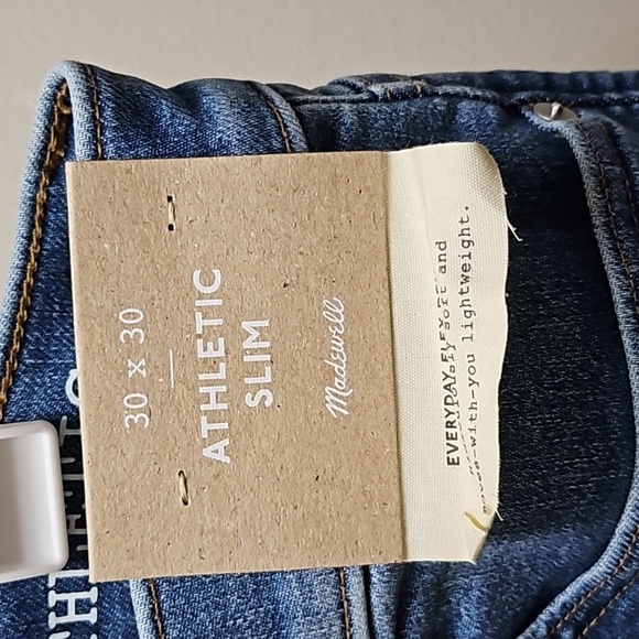 Madewell Athletic Slim Everyday Flex Denim  - 30x30 - Picture 3 of 5